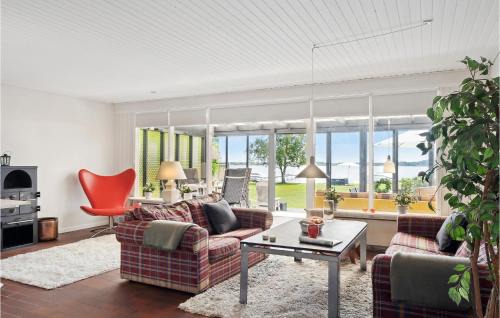 Sunds House | Amazing Home In Sunds With Lake View