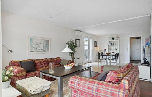 Sunds House | Amazing Home In Sunds With Lake View