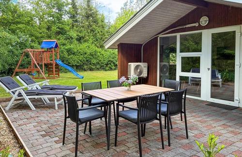 Arrild Ferieby House | Amazing home in Toftlund with WiFi