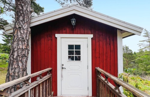Uddevalla Municipality House | Amazing home in Uddevalla with WiFi