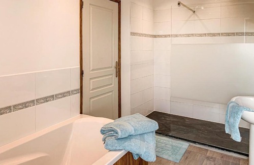 Vauce House | Amazing home in Vauce with 2 Bedrooms and WiFi