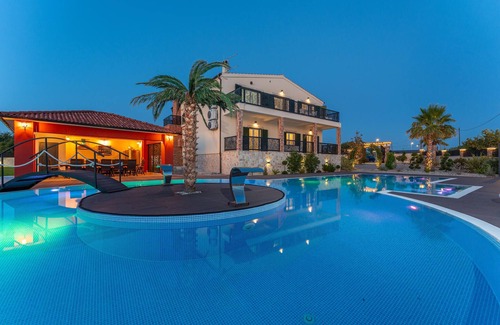 Visocane House | Amazing home in Visocane with private swimming pool, can be inside or outside