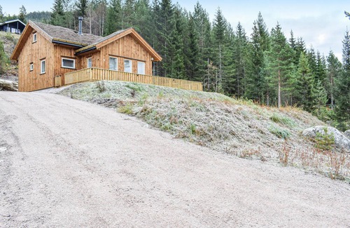 Vradal House | Amazing home in Vrådal with sauna