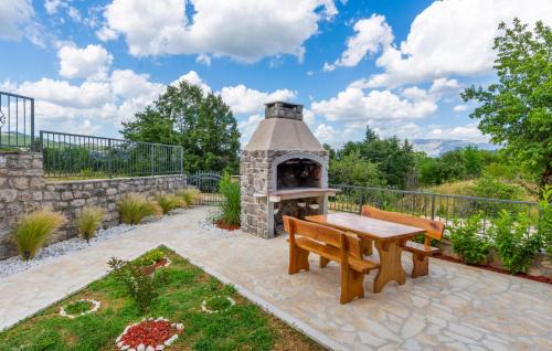 Vrlika House | Amazing Home In Vrlika With Wifi