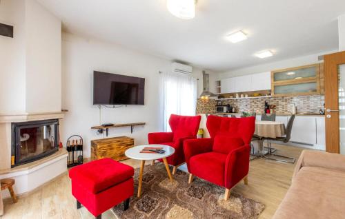 Vrlika House | Amazing Home In Vrlika With Wifi