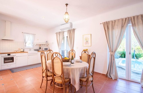 Zrnovo House | Amazing home in Zrnovo