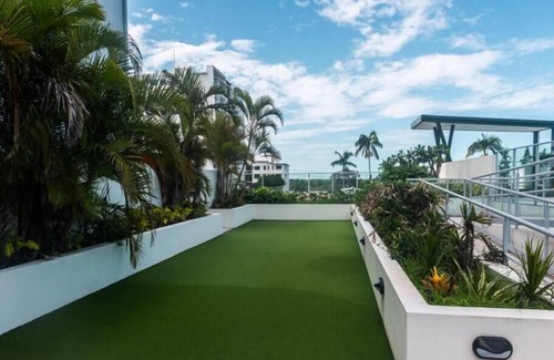 Mackay Apartment | Amazing Hotel Room Walking distance to CBD