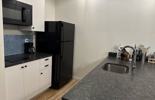 Redmond Apartment | Amazing Industrial Studio Loft Apartment in Downtown Redmond