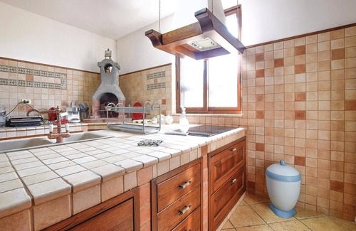 Mondragone House | Amazing home in Torre di PescopaganoCE