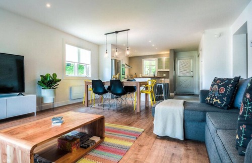 Mont-Tremblant Condo | Amazing Lake/Mountain View 5min to Tremblant(464)