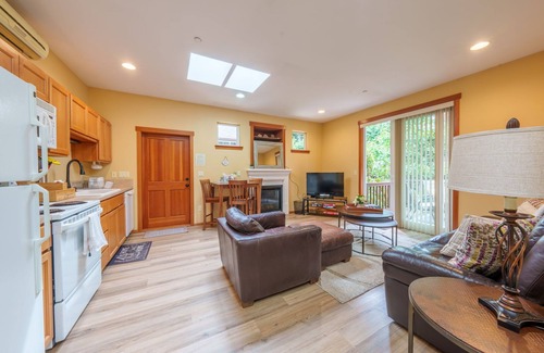 Bothell Apartment | Amazing Locatation in Bothell ~ Mother In Law Suite