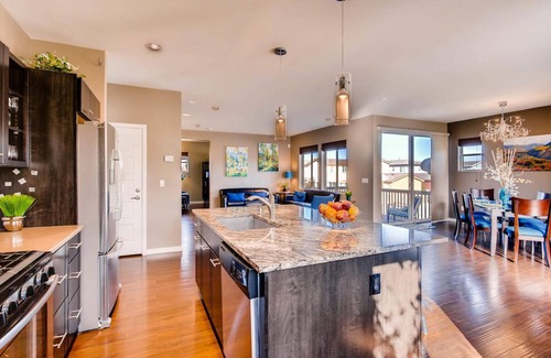 Northridge House | Amazing Location on Park with Mountain Views