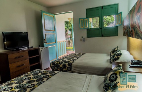 Montenegro Hotel | Amazing location/2 min from Coffe National Park/Outdoor Pool/Free WiFi & Parkgn