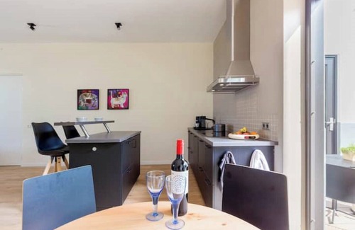 Kralingen-Crooswijk Apartment | Amazing location - Modern designer apartment