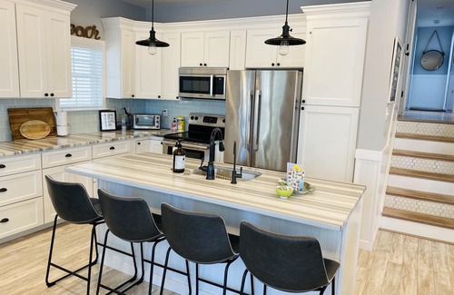 North End Condo | Amazing Location! PRIME location on Wesley. Includes Tags/Chairs/Umbrellas!