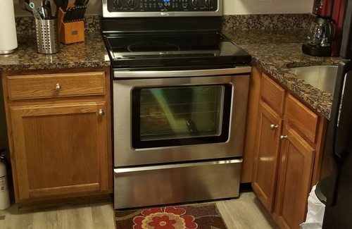 Shaw House | Amazing Logan Circle 2 Bdrm Bsmt Apt/Convention Center.