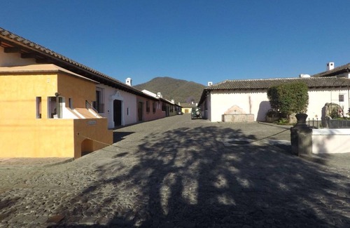 Antigua Guatemala House | Amazing Luxury Home in MOST Exclusive Condominium in Antigua Guatemala AN010