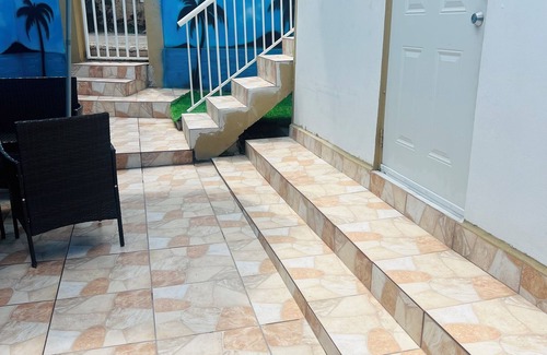 Marigot House | Amazing Modern Studio, fully equipped with WiFi and AC in the heart of Marigot