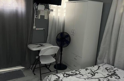 Marigot House | Amazing Modern Studio, fully equipped with WiFi and AC in the heart of Marigot
