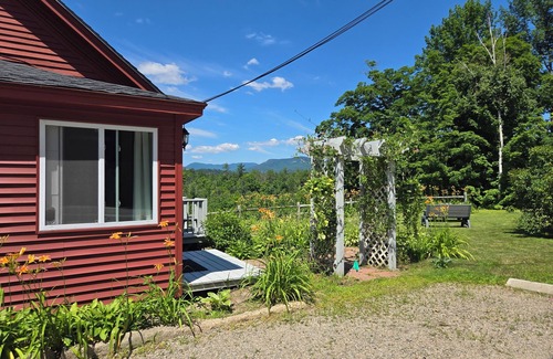 Intervale Apartment | Amazing mountain views in scenic Intervale
