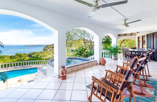 El Ocotal Villa | Amazing Ocean-View 4-BR Villa/Casa Linda/5 minutes walk to the beach!