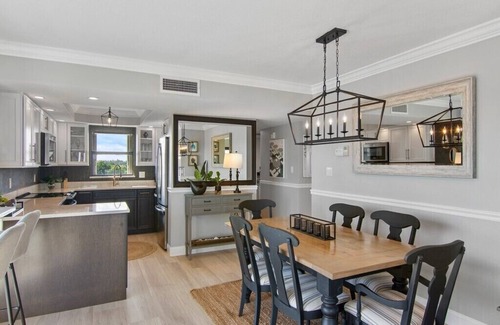 Central Beach Condo | AMAZING OCEAN FRONT CONDO - TOP FLOOR - OCEAN VIEWS ALL AROUND!