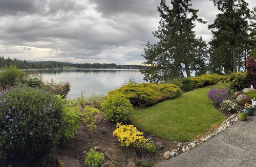 Regional District of Nanaimo Condo | Amazing ocean views from our ocean front condo. Only steps from the beach.n