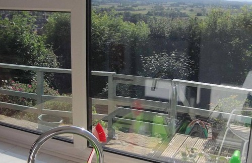 Glastonbury Apartment | Amazing Panoramic Views Over Glastonbury, Near Tor, And Chalice Well