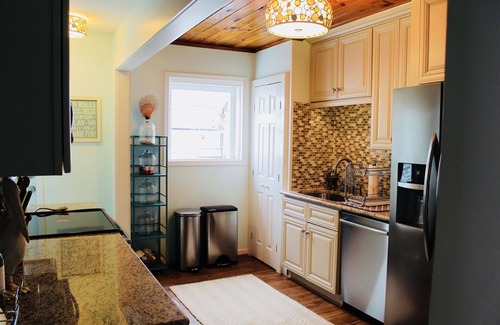 Kure Beach House | AMAZING place!Close to beach, pier and restaurants.Huge fenced yard! This is it!