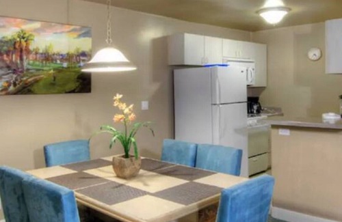Canyon Corridor Condo | #AMAZING POOL! 2/1 POOLSIDE BAR n'GRILL! KITCHEN!