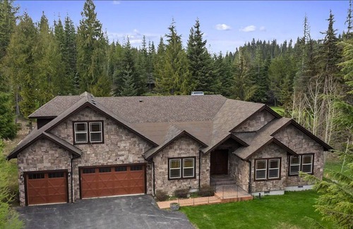 Priest River Ski Chalet | Amazing Priest Lake Home on Golf Course