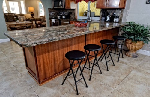 Cooper City House | Amazing ranch experience with private lake & pool