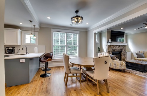 Eagan Park House | Amazing, remodeled, charming getaway w/swimming pool, close to fun and dining!