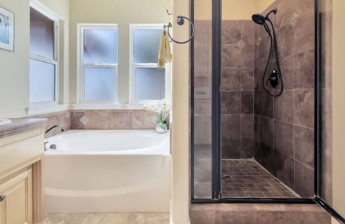 Shandon Other | Amazing Retreat in Vineyard Estate