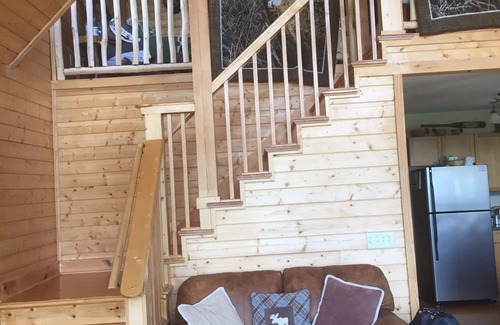 Purlear Cabin | Amazing Rustic Cabin Escape