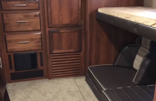 Hollister House | Amazing RV trailer in charming Hollister! Large and very roomy!