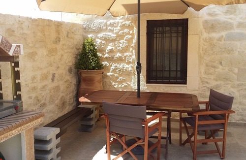 Gortyna Villa | Amazing stone villa ,2 bedrooms, kitchen, Wc, Wifi, BBQ, garden, veranda,parking