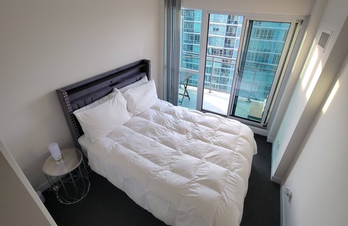 Mimico Hotel | Amazing suite located in Toronto Humber Bay