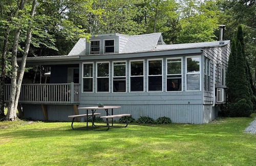 Orono Cottage | Amazing Sunset Cottage on Pushaw Lake in Maine