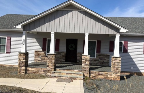 Mount Gilead House | Amazing Sunsets, Beautiful views, A great waterfront property