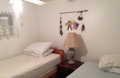 Shipshewana Cottage | Amazing sunsets, Lake Front Home, Waterfront, near Shipshewana Indiana, Exit 107