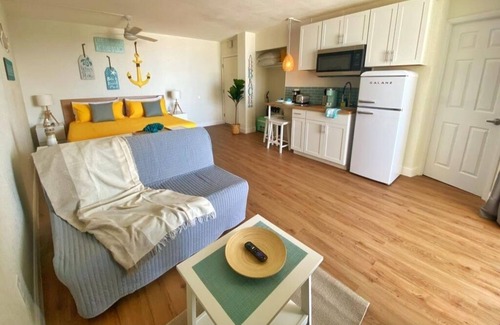 Ocean Dunes Apartment | Amazing Top Floor Ocean View King Bed in Daytona!