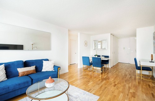 East Harlem Apartment | Amazing UES 1 Bed w/Gym, Pool, River Views #6181