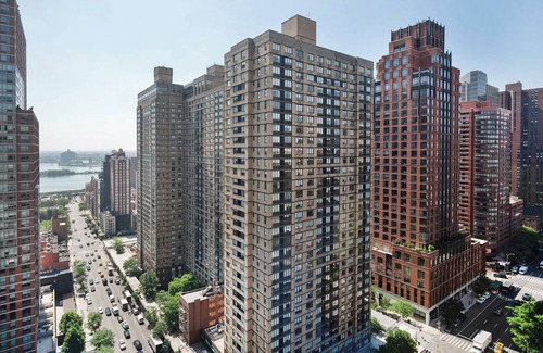 Upper East Side Apartment | Amazing UES Luxury 2 Bed w/Gym, Pool,Laundry #6161