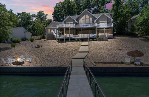 Climax Springs House | Amazing Vacation Home on the 56 MM, Dock, Water Toys, Fire Pit, 5 bedrooms/5 baths