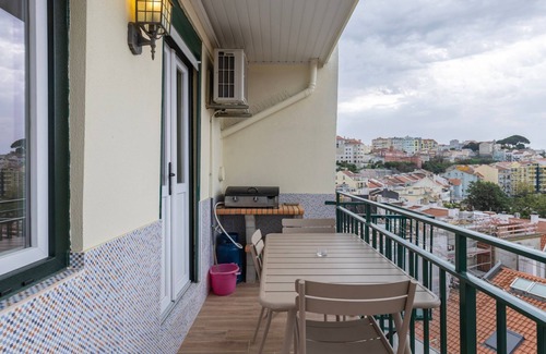 Alfama Apartment | Amazing View Apartment by LovelyStay