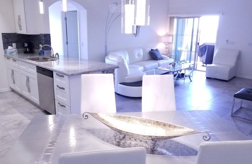 East Mesa Condo | Amazing view Facing the Superstitions Mountains of Arizona 2 pools 2 balcony🌵
