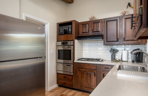 Marine Terrace House | Amazing View Newly Remodeled- L2 EV Charger -Pet friendly
