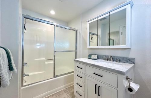 Marine Terrace House | Amazing View Newly Remodeled -L2 EV Charger- Pet Friendly