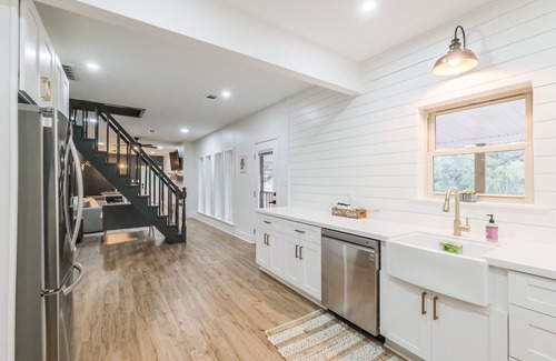 Sublime Other | *Amazing Views* 9 Acres*Outdoor Games*Wineries & Waterpark*